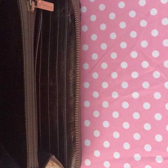 Burberry checkbook wallet tan with horses - Picture 3 of 6